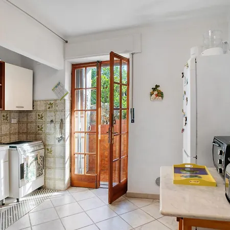 Casa Di Lo Apartment